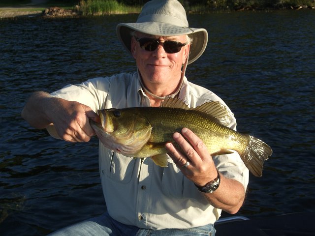 086.JPG - Thanks for the recommendation on rod & reel and all the tips.  Enjoying the 2011 season.  These photo’s are at Limerick Lake.